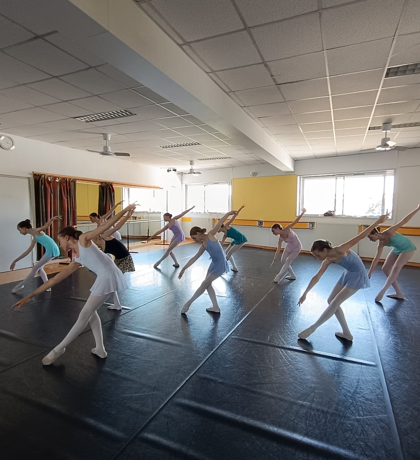 Image article école de dance classique Brigitte Hermetz