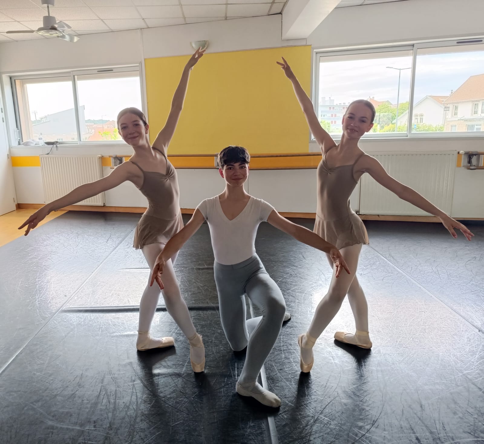 Image d’article de l’école de danse classique Brigitte Hermetz